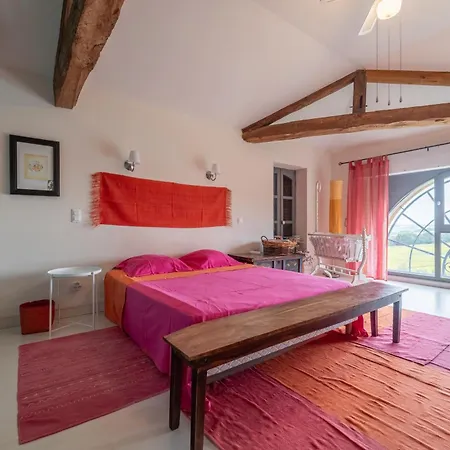 Magnifique Grand Entier Avec Piscine Et Vue