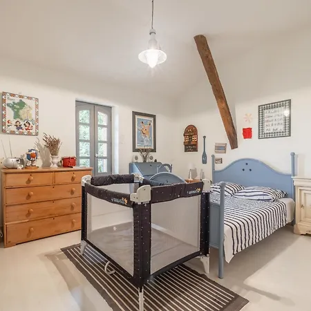 Magnifique Grand Entier Avec Piscine Et Vue