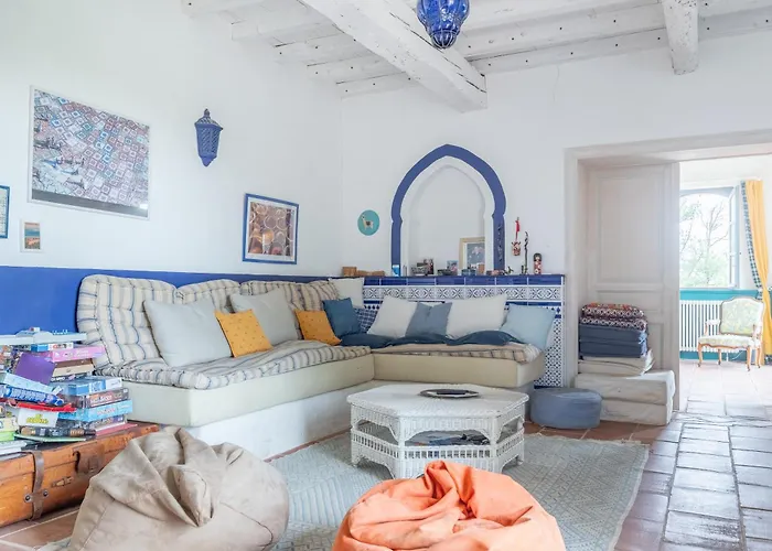 Magnifique Grand Entier Avec Piscine Et Vue *