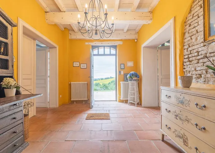 Magnifique Grand Entier Avec Piscine Et Vue